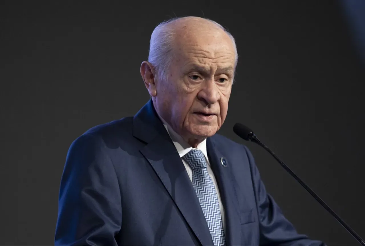 Devlet Bahçeli'den Kıbrıs Açıklaması: "Kıbrıs Türk'tür ve Hep Böyle Kalacak" Devlet Bahçeli'den Kıbrıs Açıklaması: "Kıbrıs Türk'tür ve Hep Böyle Kalacak"