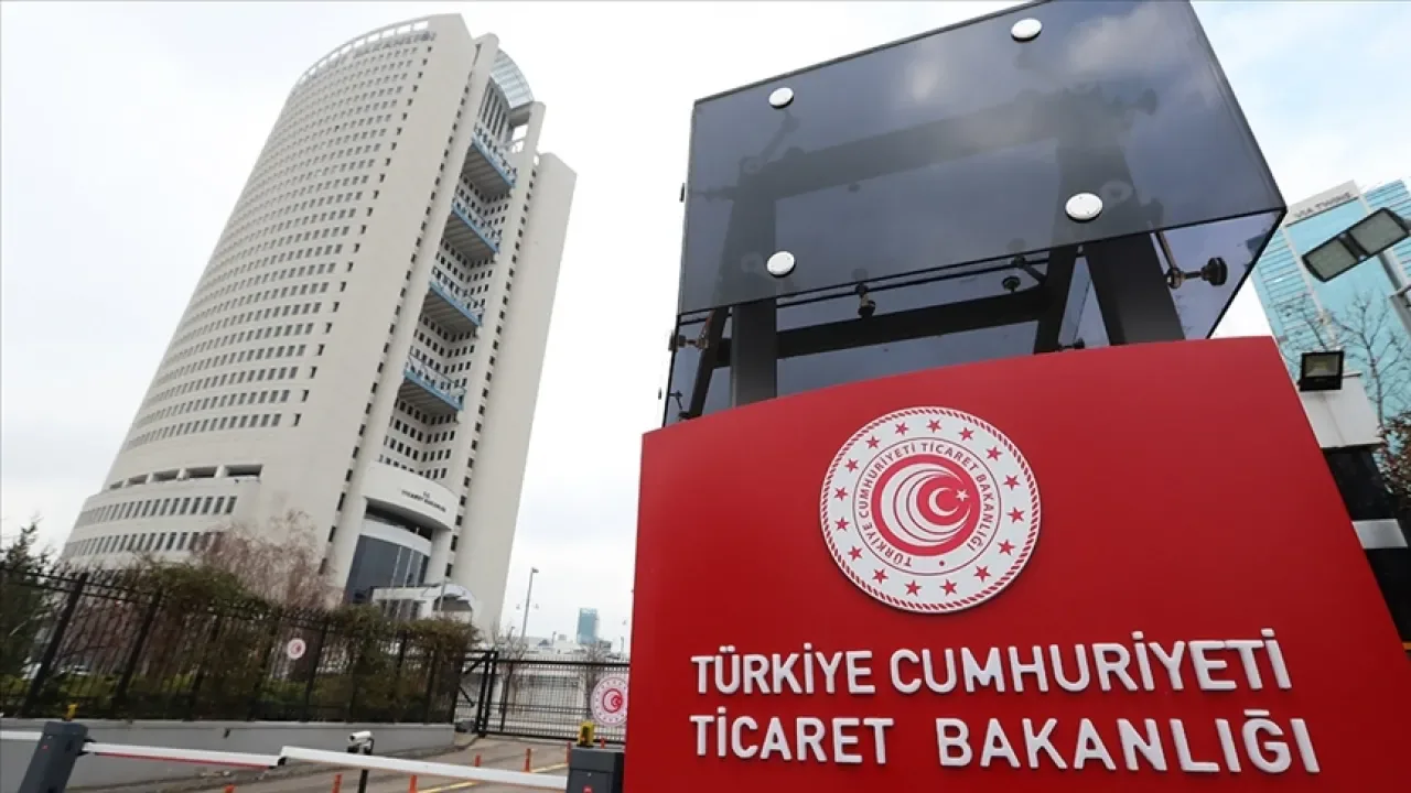 Ticaret Bakanlığı'ndan Güvensiz Ürünlere Kargo Kısıtlaması: Oyuncak ve Ayakkabılar Hedefte Ticaret Bakanlığı'ndan Güvensiz Ürünlere Kargo Kısıtlaması: Oyuncak ve Ayakkabılar Hedefte