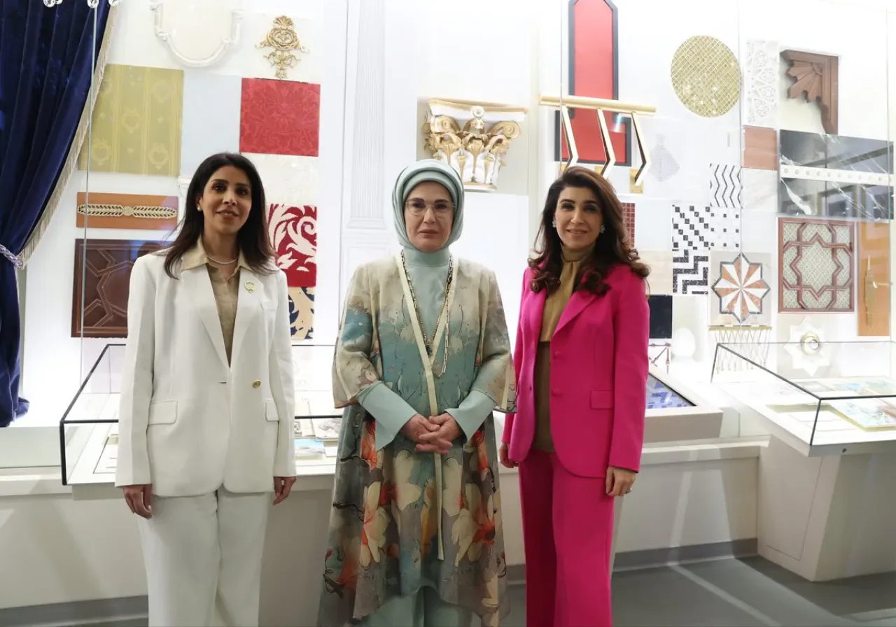 Emine Erdoğan Kuveyt'te Tarihi Al Salam Sarayı Müzesi'ni Ziyaret Etti Emine Erdoğan Kuveyt'te Tarihi Al Salam Sarayı Müzesi'ni Ziyaret Etti