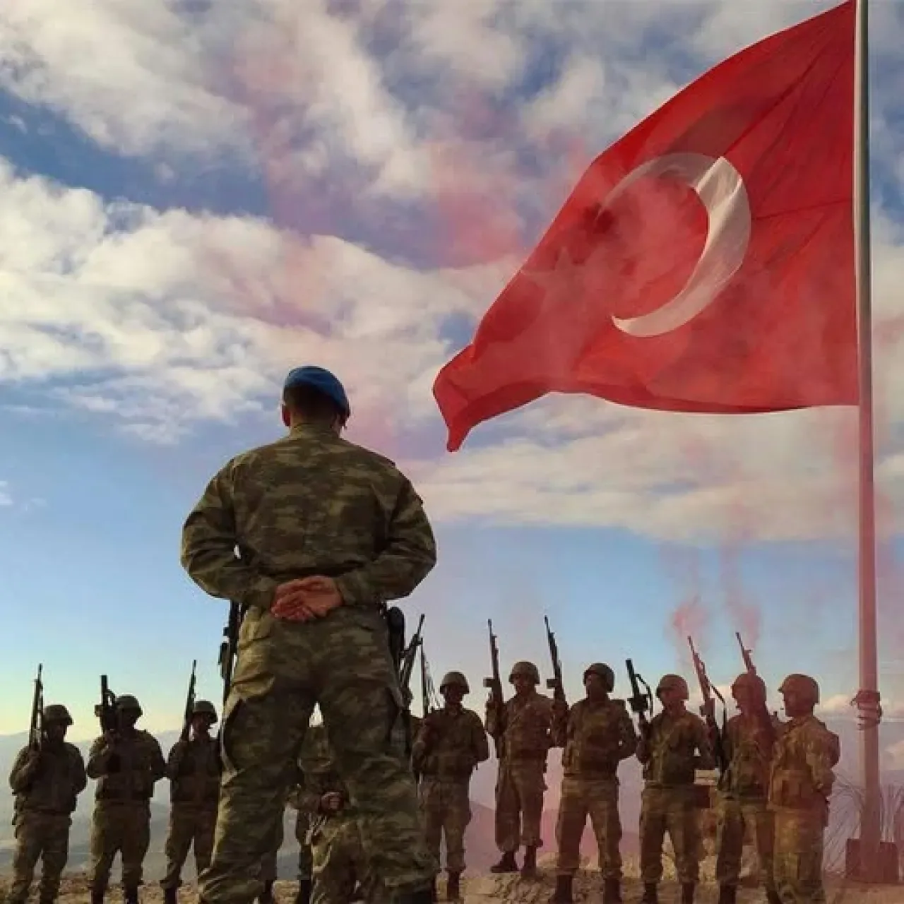 CHP, Irak ve Suriye'deki Askeri Görev Süresi Uzatma Tezkerelerine Ret Oy Verecek CHP, Irak ve Suriye'deki Askeri Görev Süresi Uzatma Tezkerelerine Ret Oy Verecek