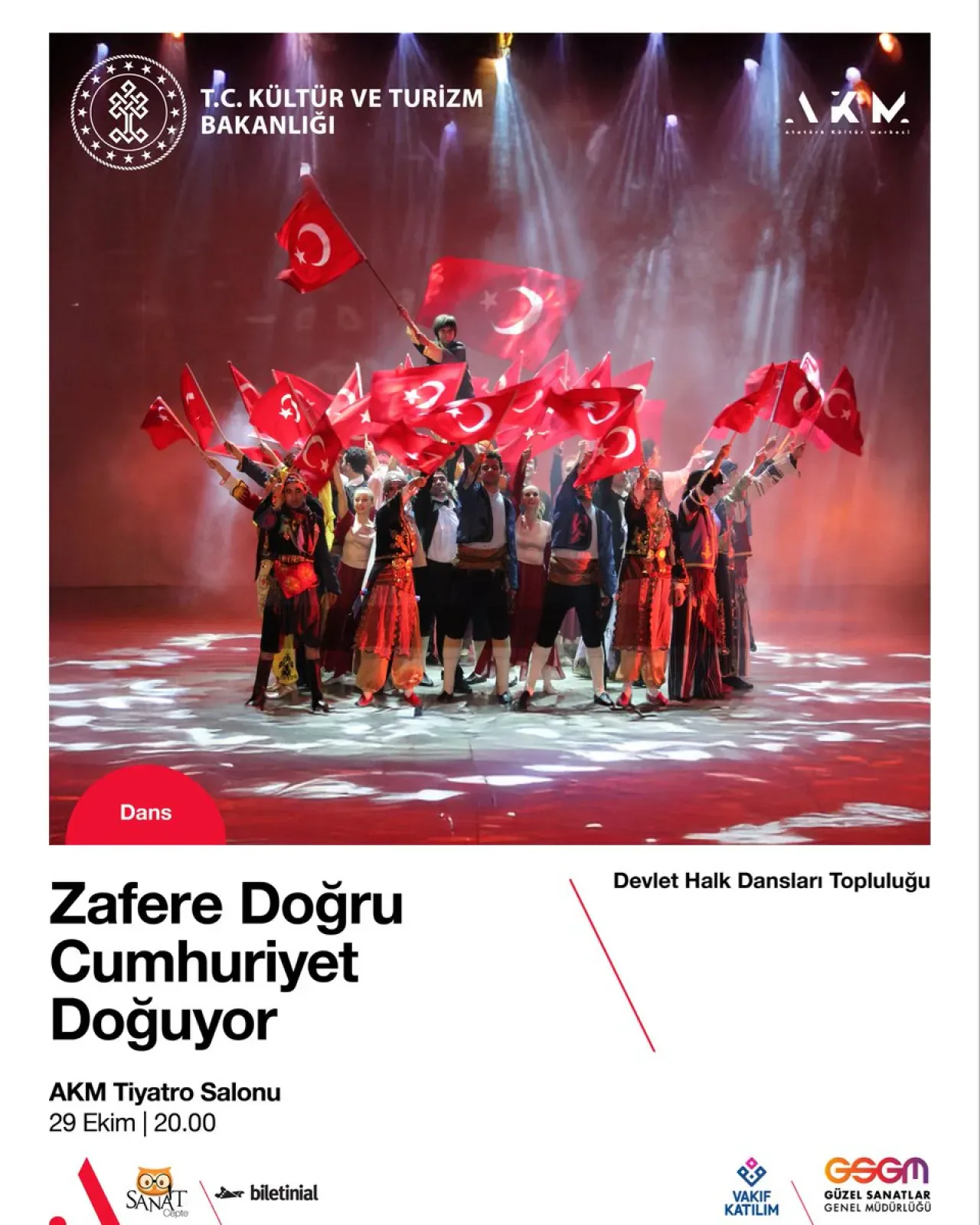 AKM'de Cumhuriyet Coşkusu: "Zafere Doğru Cumhuriyet Doğuyor" Gösterisi AKM'de Cumhuriyet Coşkusu: "Zafere Doğru Cumhuriyet Doğuyor" Gösterisi