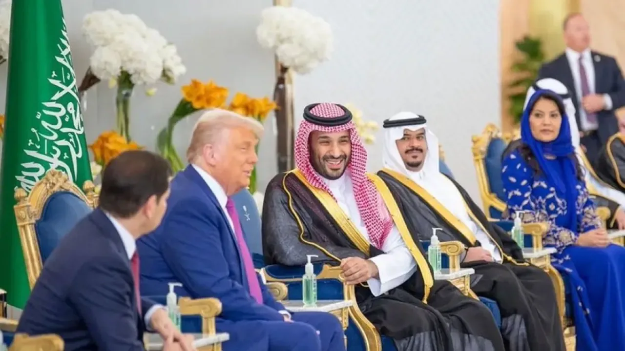 Suudi Veliaht Prens, 18 Kasım'da Trump ile Beyaz Saray'da Görüşecek Suudi Veliaht Prens, 18 Kasım'da Trump ile Beyaz Saray'da Görüşecek