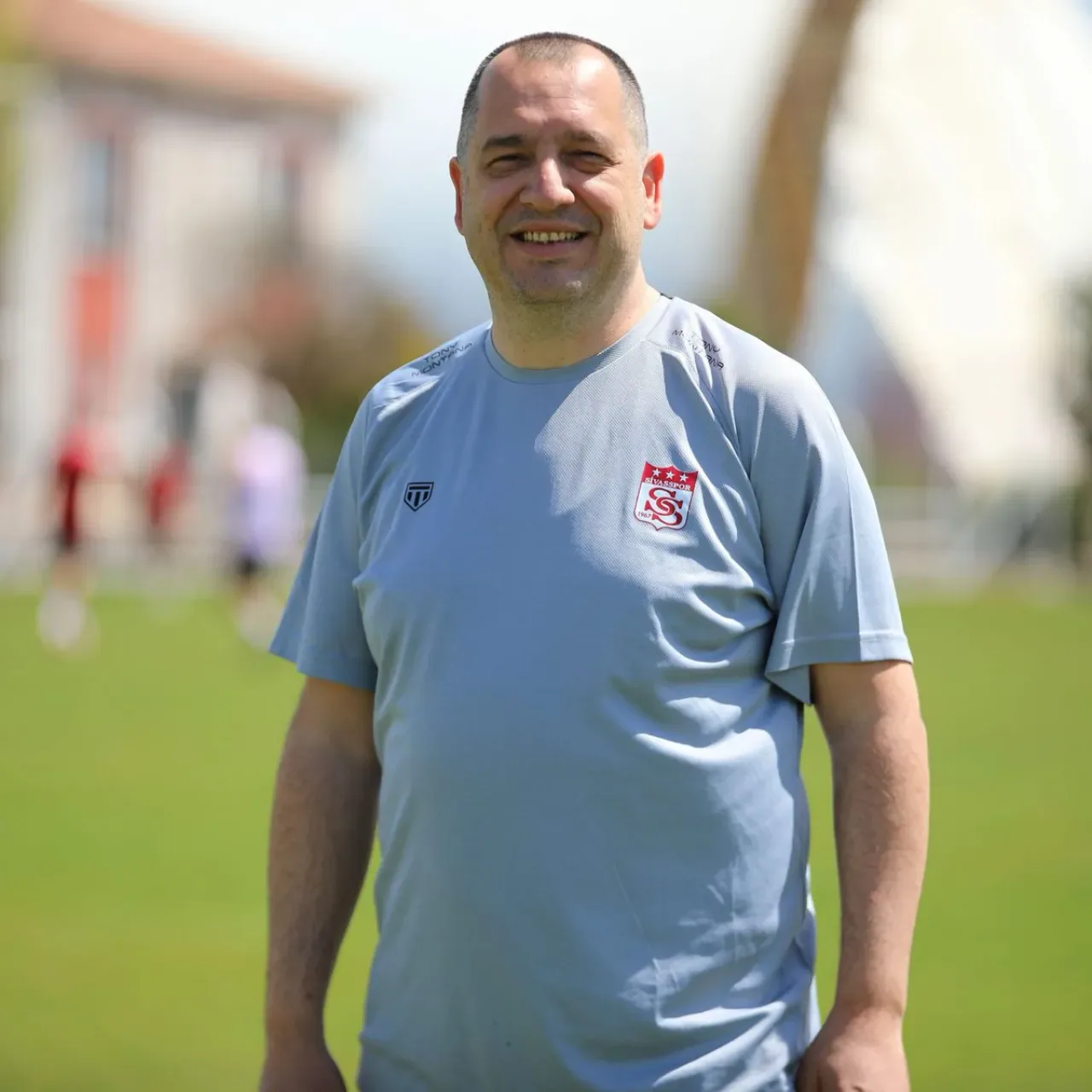 Galatasaray'da Akademi Direktörlüğüne Murat Dizdar Atandı Galatasaray'da Akademi Direktörlüğüne Murat Dizdar Atandı