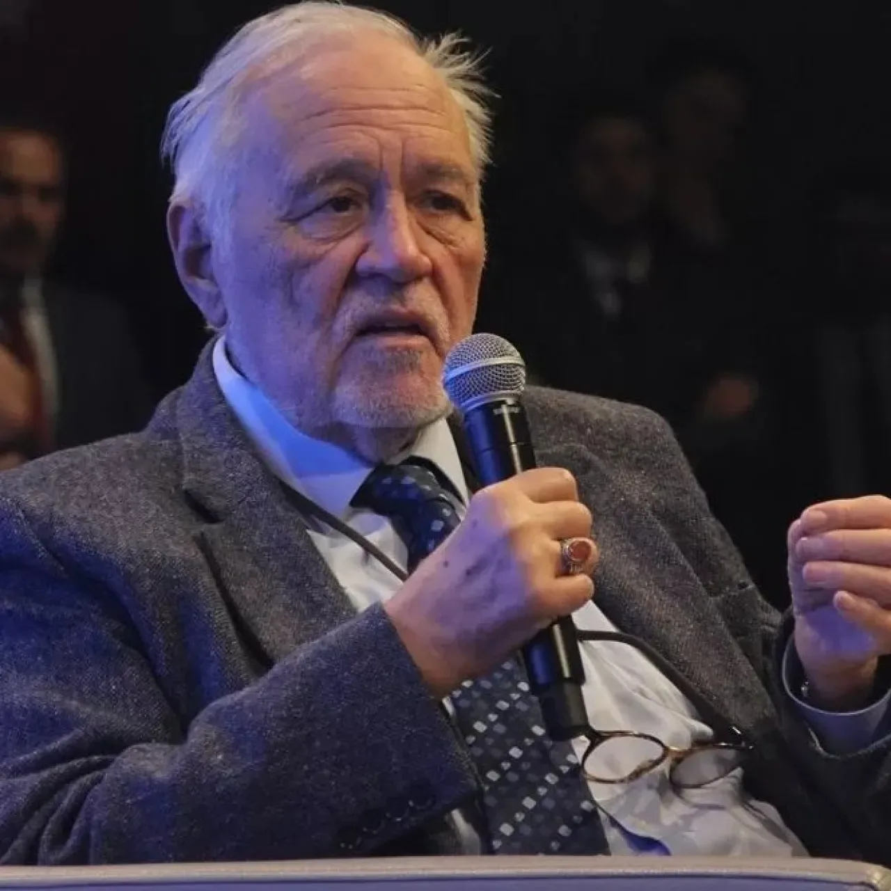 İlber Ortaylı: Türkiye'de Adalet İsteyen Vicdanlı Bir Kitle Var İlber Ortaylı: Türkiye'de Adalet İsteyen Vicdanlı Bir Kitle Var