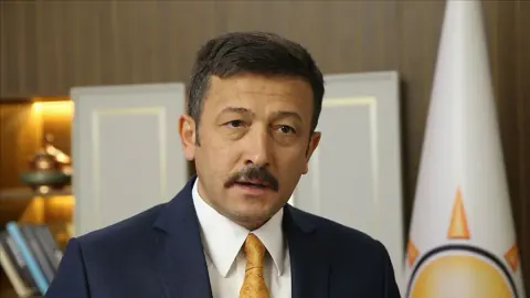 Çiğli Belediye Başkanı Yıldız AK Parti'ye geçti: Hamza Dağ'dan 'omuz omuza' mesajı