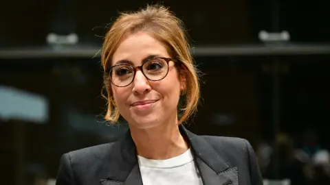 Léa Salamé'nin Gizemli Ailesi ve Raphael Glucksmann ile İlişkisi: Sürpriz Detaylar