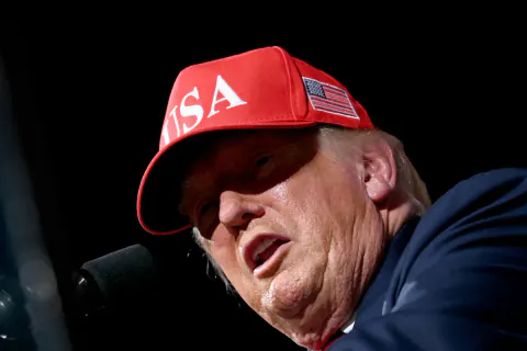 Trump, İran için 'Tüm ülkeyi ne zaman patlatırım?' diye sordu