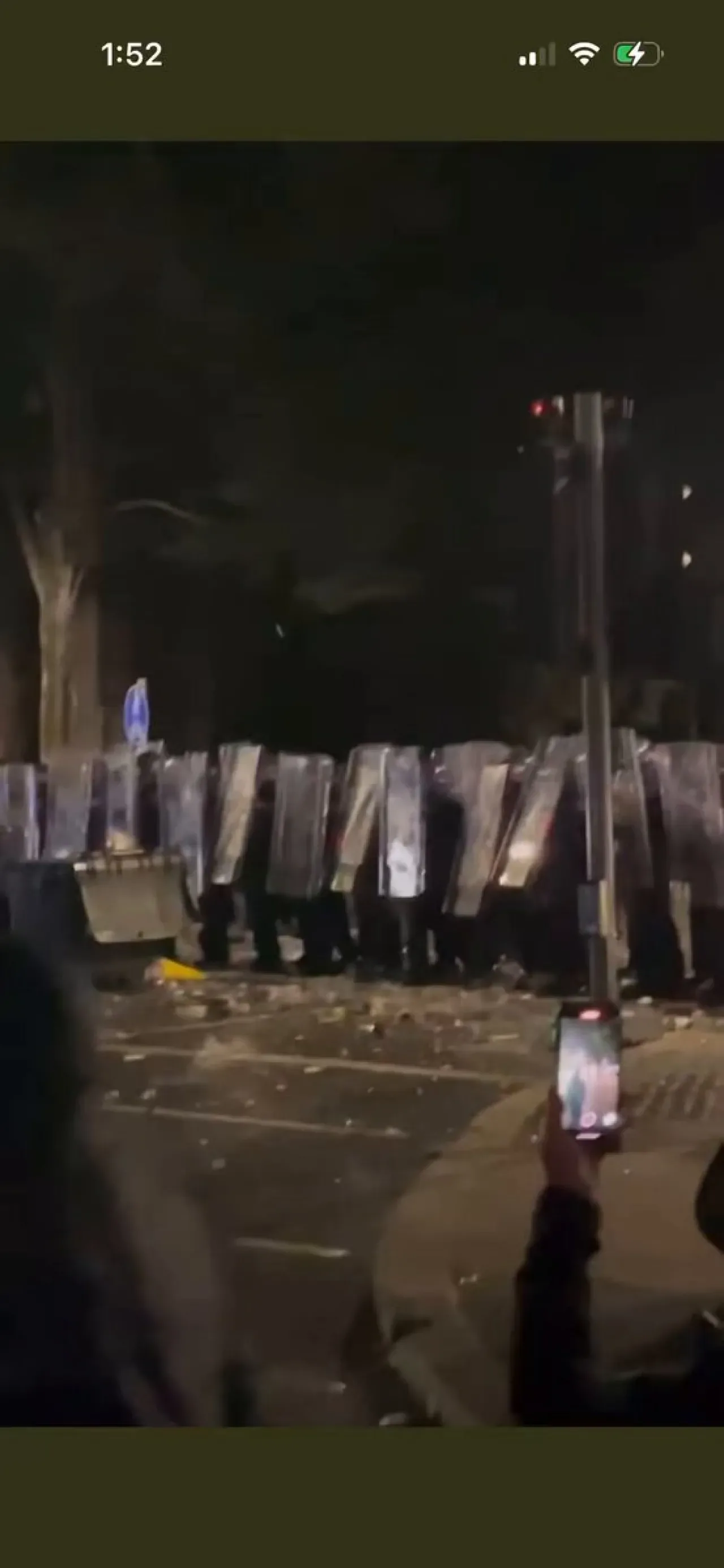 Dublin'de Göçmen Karşıtı Protesto Şiddete Dönüştü Dublin'de Göçmen Karşıtı Protesto Şiddete Dönüştü