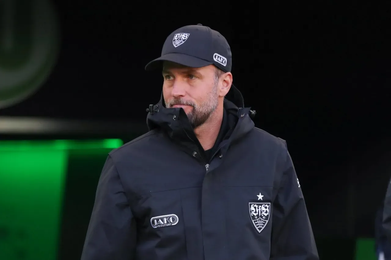 Fenerbahçe Taraftarının Etkisi Stuttgart Teknik Direktörünü Konuşturdu Fenerbahçe Taraftarının Etkisi Stuttgart Teknik Direktörünü Konuşturdu