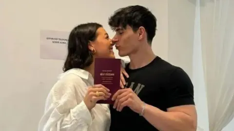 Muhammet Çelik ve Natalie Badura'nın Bodrum'da Başlayan Sıra Dışı Aşk Hikayesi