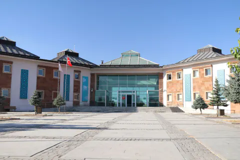 Bitlis Ahlat'ta Okullara Genel Onarım İhalesi Başlıyor