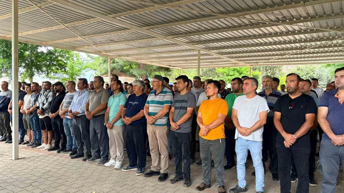 Fethiye'de kapı sesi yüzünden katliam: Ramazan Çalışkan hayatını kaybetti Fethiye'de kapı sesi yüzünden katliam: Ramazan Çalışkan hayatını kaybetti