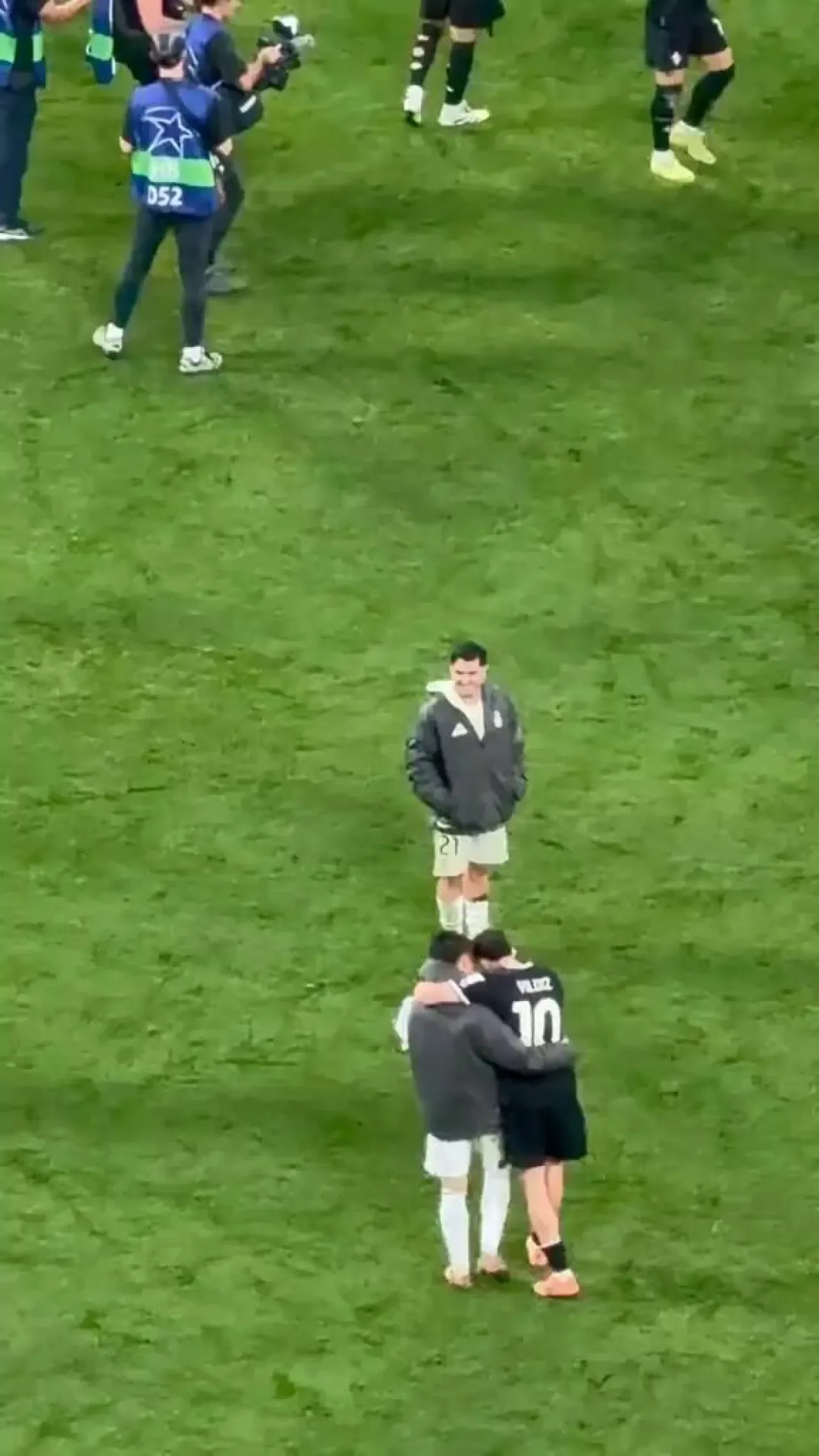 Real Madrid ve Juventus'tan Sonra Arda Güler ile Kenan Yıldız'ın Parlayan Yıldızları Real Madrid ve Juventus'tan Sonra Arda Güler ile Kenan Yıldız'ın Parlayan Yıldızları
