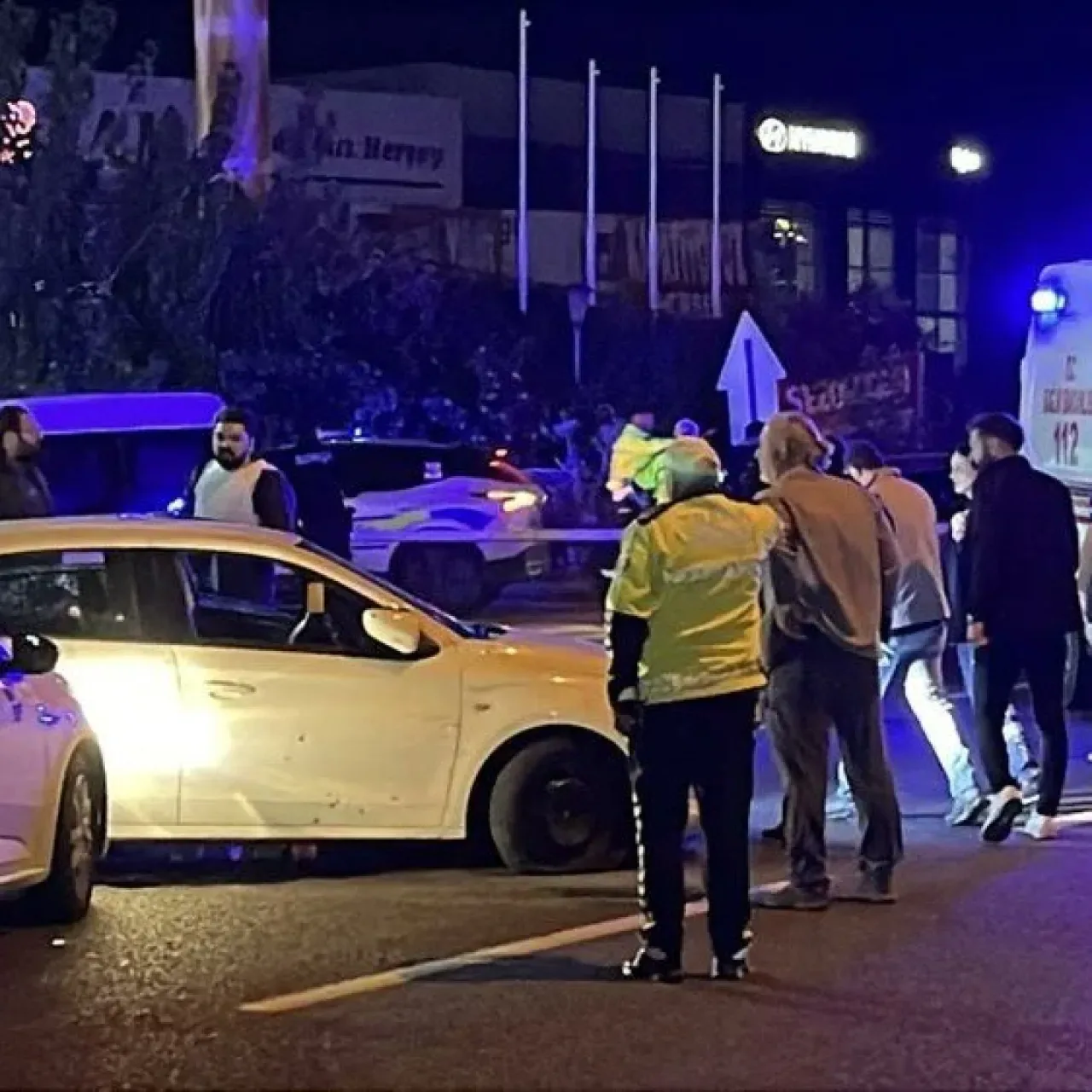 Balıkesir'deki Firari Mustafa Emlik'in Karanlık Geçmişi ve Cinayetleri Balıkesir'deki Firari Mustafa Emlik'in Karanlık Geçmişi ve Cinayetleri