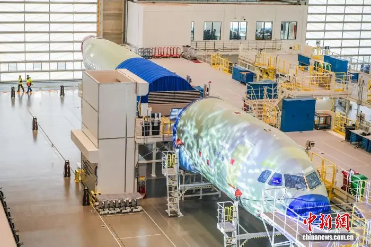 Airbus, Tianjin'de İkinci A320 Uçak Montaj Hattını Açtı Airbus, Tianjin'de İkinci A320 Uçak Montaj Hattını Açtı