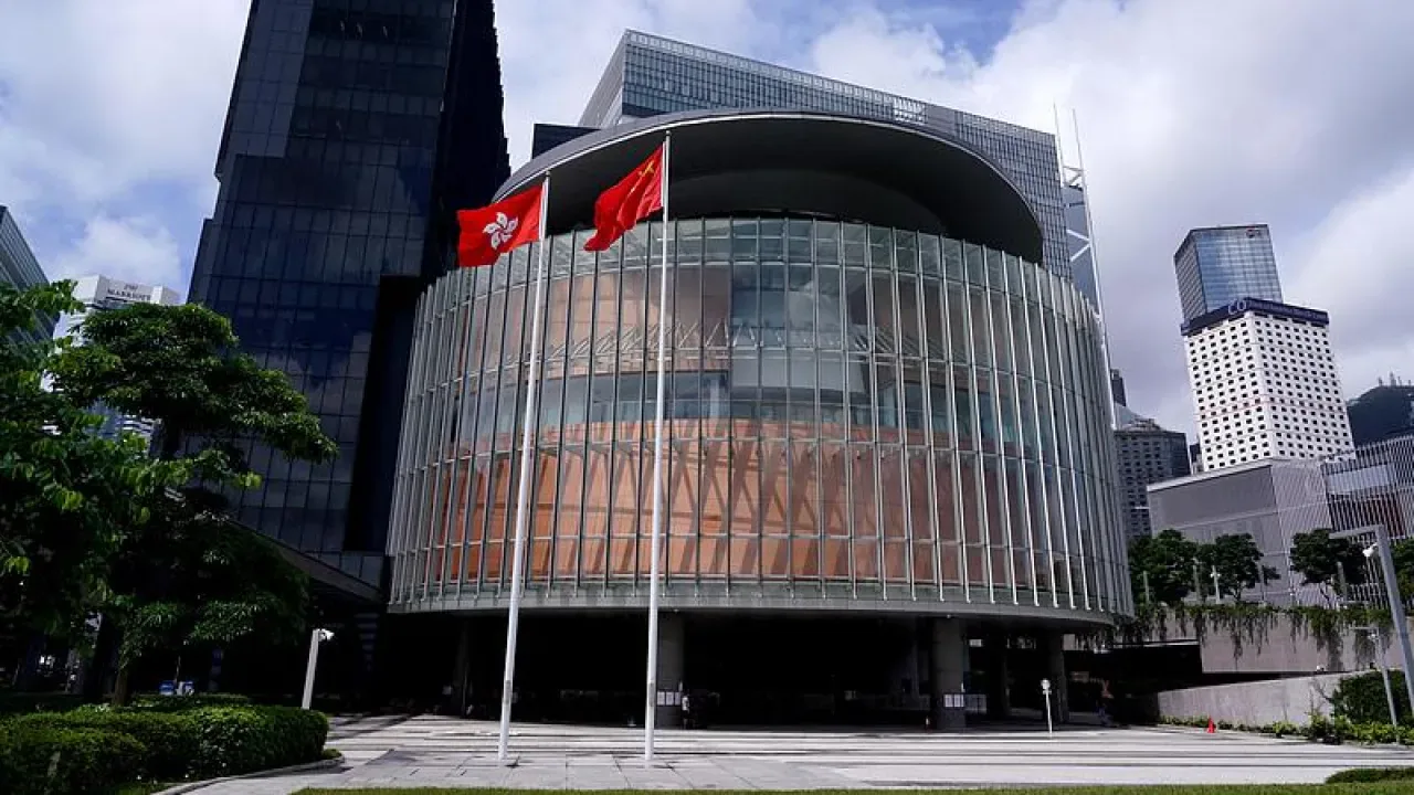Hong Kong Yedinci Yasama Konseyi, Yürütme Organı ile Olumlu İş Birliği Modeli Geliştiriyor Hong Kong Yedinci Yasama Konseyi, Yürütme Organı ile Olumlu İş Birliği Modeli Geliştiriyor