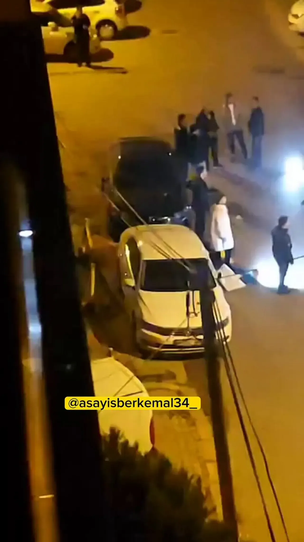 Sancaktepe'de Silahlı Saldırı: 3 Kişi Hayatını Kaybetti Sancaktepe'de Silahlı Saldırı: 3 Kişi Hayatını Kaybetti