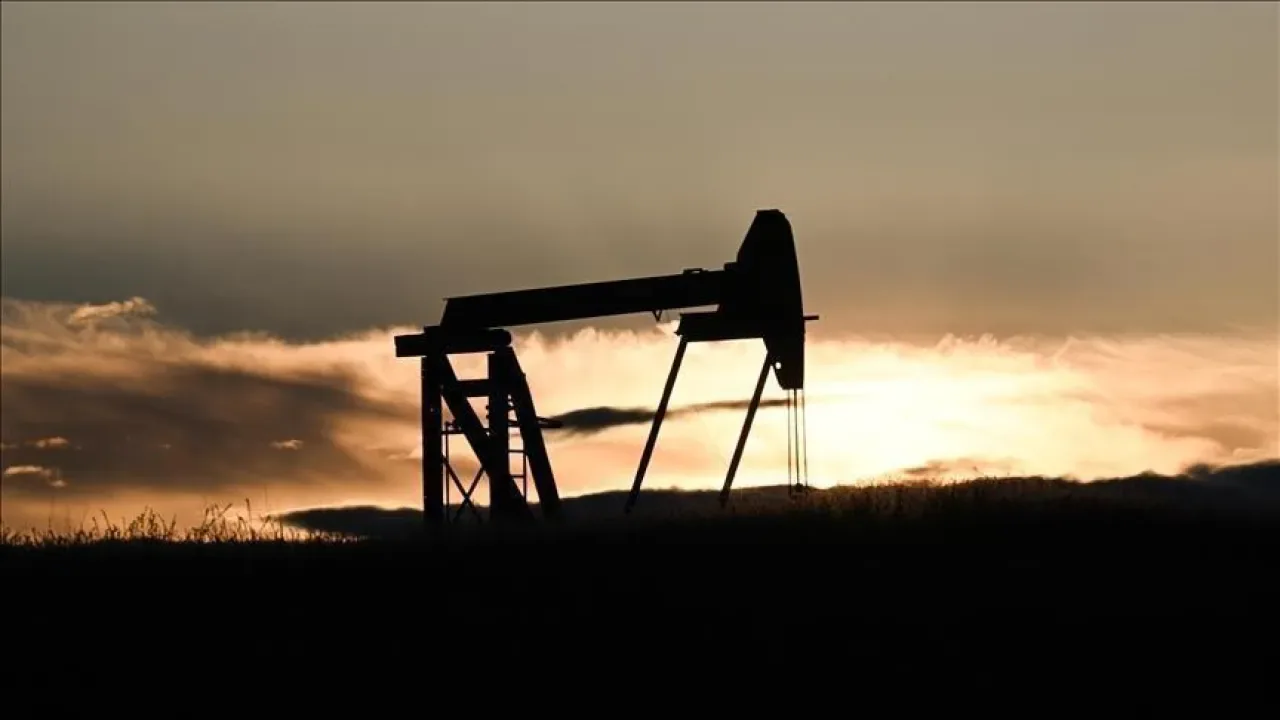 Petrol Fiyatları Rusya Yaptırımları ile Yükselişte: Brent Varili 64.37 Dolar Petrol Fiyatları Rusya Yaptırımları ile Yükselişte: Brent Varili 64.37 Dolar