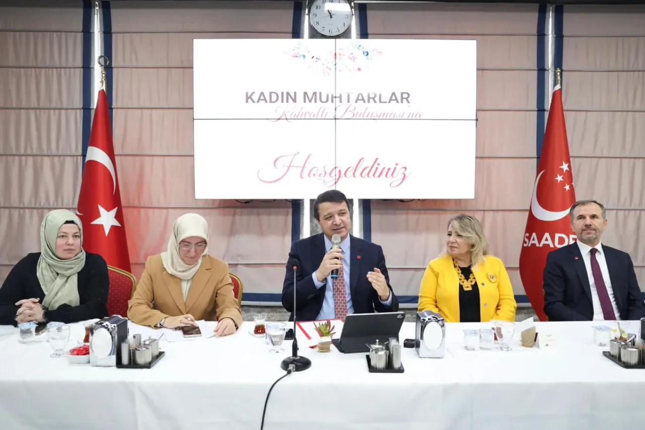 Saadet Partisi Genel Başkanı Mahmut Arıkan, Ankara'daki Kadın Muhtarlarla Görüştü Saadet Partisi Genel Başkanı Mahmut Arıkan, Ankara'daki Kadın Muhtarlarla Görüştü