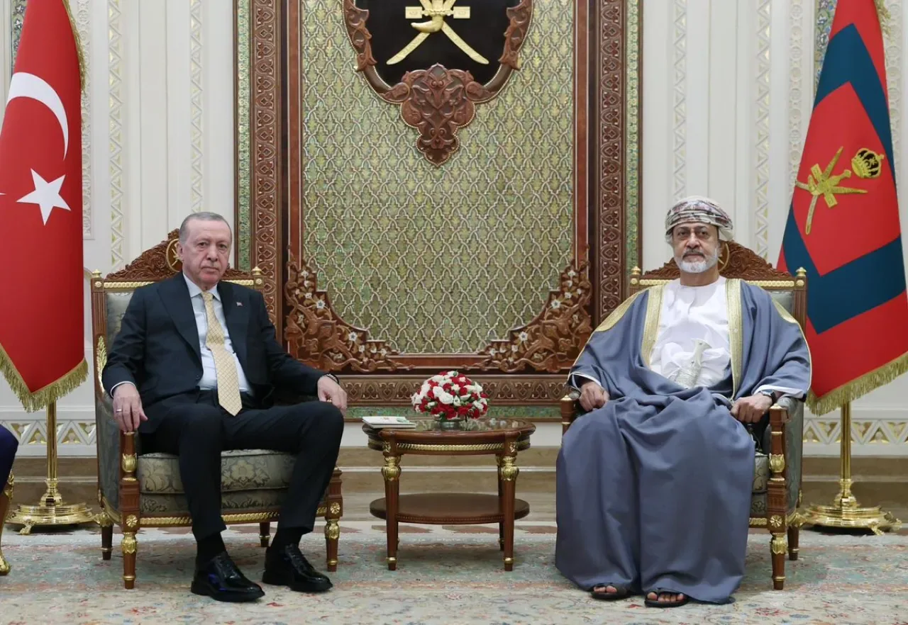Cumhurbaşkanı Erdoğan'ın Umman Ziyaretinde İş Birliği Adımları: 16 Anlaşma İmzalandı Cumhurbaşkanı Erdoğan'ın Umman Ziyaretinde İş Birliği Adımları: 16 Anlaşma İmzalandı
