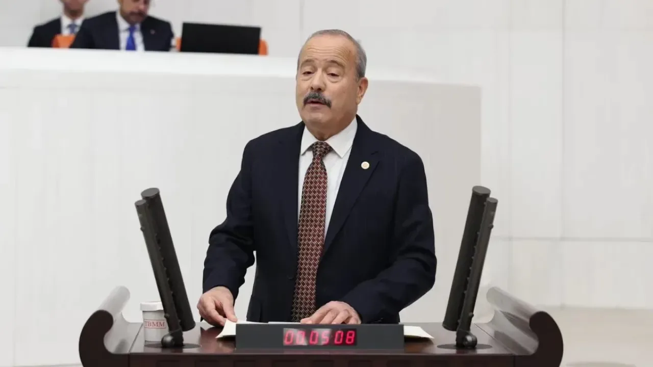 MHP Genel Başkanı Devlet Bahçeli'yi Anlamak Feraset İster MHP Genel Başkanı Devlet Bahçeli'yi Anlamak Feraset İster