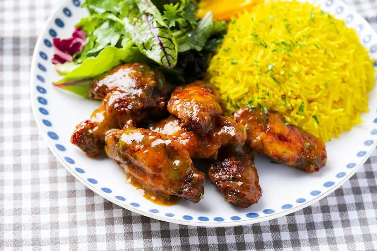 Portakallı Acılı Kanat ve Zerdeçallı Basmati Pilavı Tarifi Portakallı Acılı Kanat ve Zerdeçallı Basmati Pilavı Tarifi