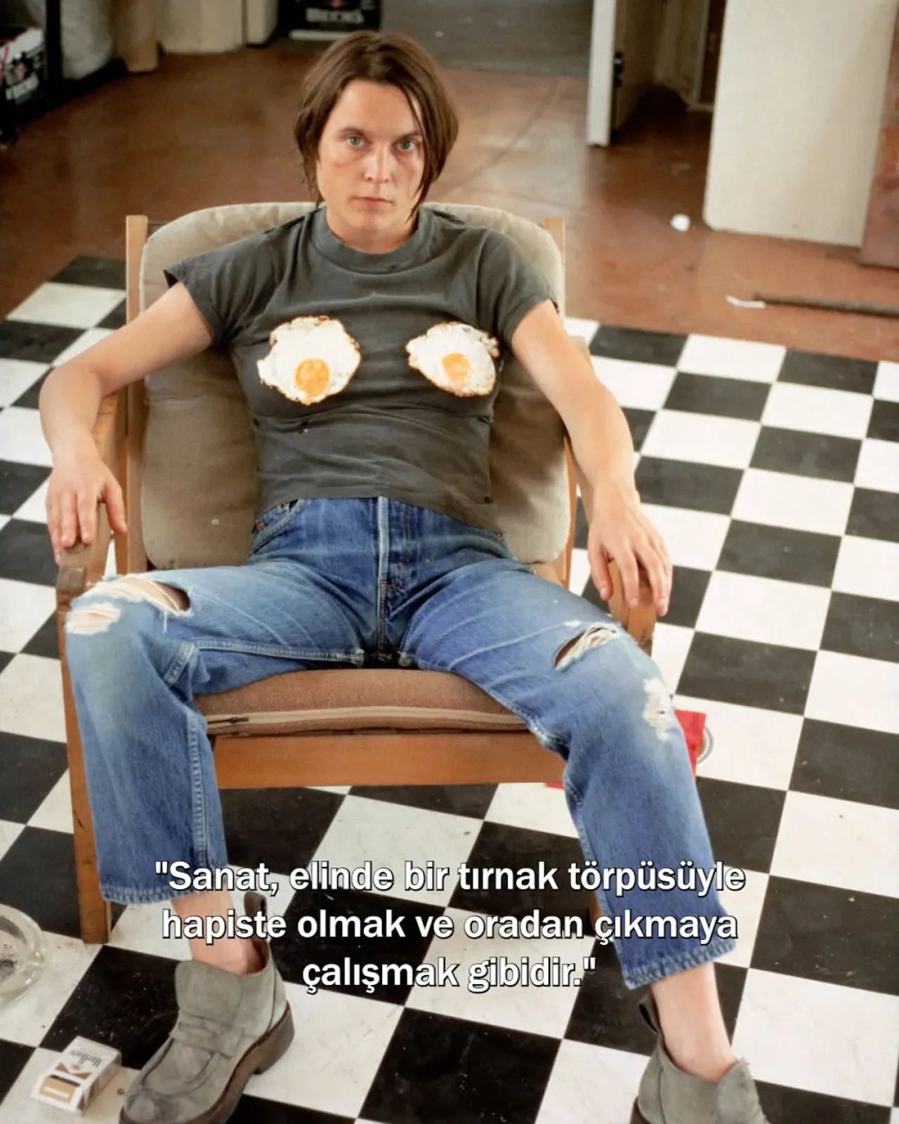 Sarah Lucas'ın NÜ KİKLAD Serisi İstanbul'da Sanatseverlerle Buluşuyor Sarah Lucas'ın NÜ KİKLAD Serisi İstanbul'da Sanatseverlerle Buluşuyor