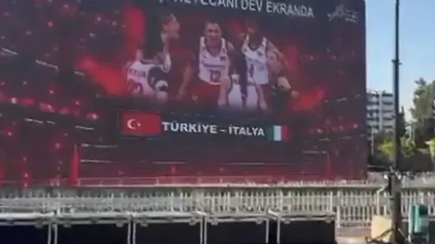 Filenin Sultanları Avrupa Şampiyonası Finalinde İtalya ile Karşı Karşıya: Adana Gençlik Meydanı'nda Dev Ekran Hazır