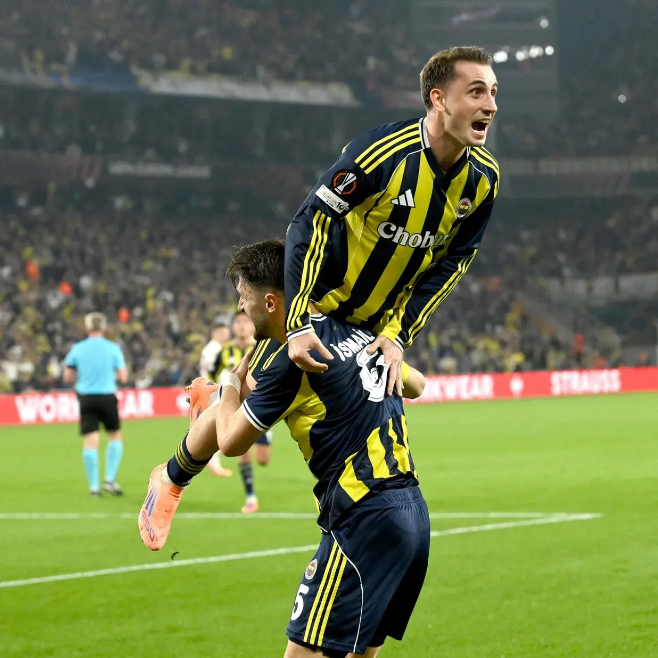 Fenerbahçe, Stuttgart'ı 1-0 Mağlup Etti Fenerbahçe, Stuttgart'ı 1-0 Mağlup Etti