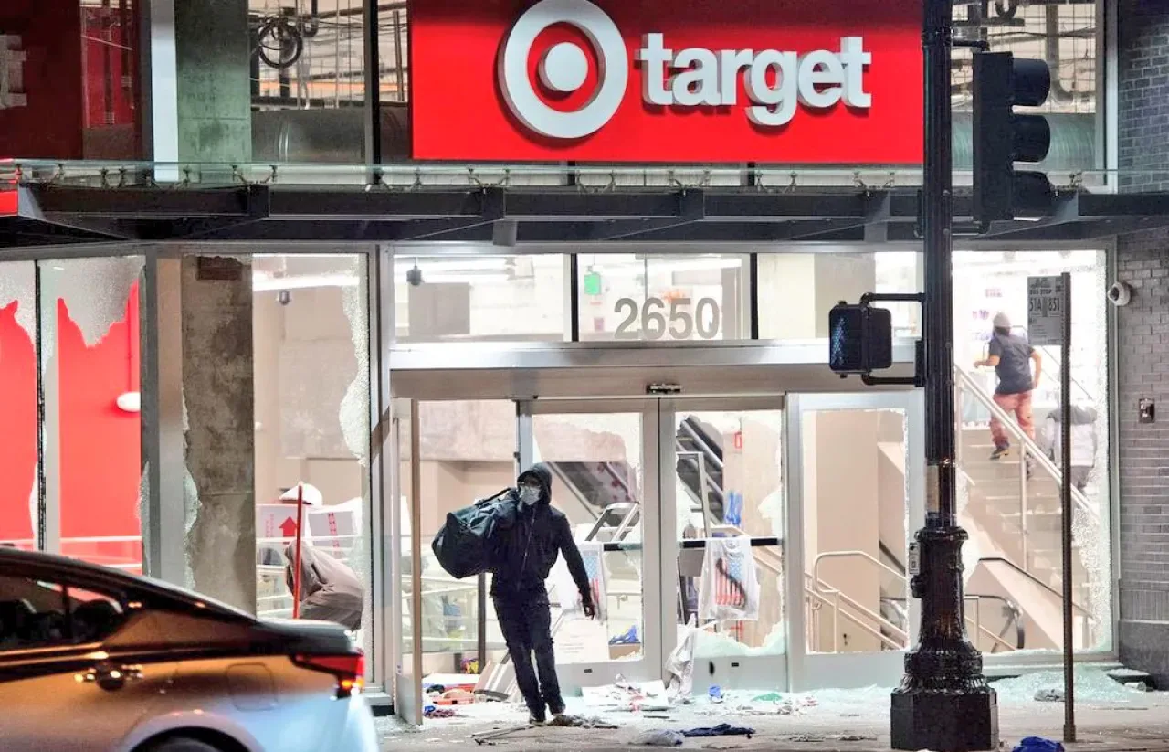 Target Şirketi On Yıl Sonra İlk Kez Büyük Çapta İşten Çıkarma Kararı Aldı Target Şirketi On Yıl Sonra İlk Kez Büyük Çapta İşten Çıkarma Kararı Aldı