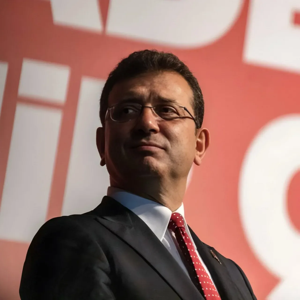 İstanbul Büyükşehir Belediye Başkanı Ekrem İmamoğlu Hakkında Tarihi Yangın İddiaları İstanbul Büyükşehir Belediye Başkanı Ekrem İmamoğlu Hakkında Tarihi Yangın İddiaları