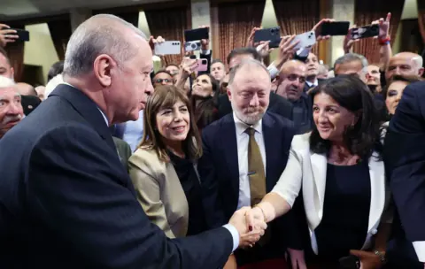 Erdoğan: Diyarbakır'daki "Öcalan'a Özgürlük" Yürüyüşünde Polise Yönelik Söylemleri Kınadı