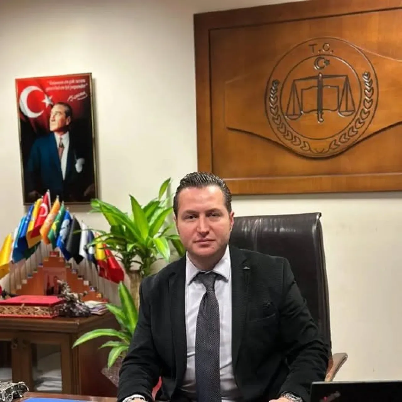 Savcı Yavuz Engin: "Türk Adaletini Susturmak İstediler, Ailemi Hedef Aldılar" Savcı Yavuz Engin: "Türk Adaletini Susturmak İstediler, Ailemi Hedef Aldılar"