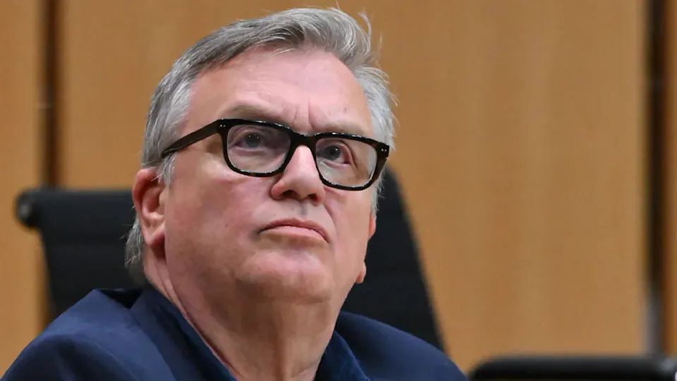 Hape Kerkeling Turingen Meclisi'nde AfD Kapatma Davası İçin Getirdiği Delillerle Karşı Karşıya Kaldı görseli