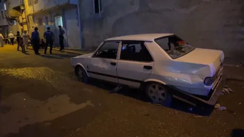 Kilis'te Husumetli Aileler Arasındaki Kavgada Araçla Saldırı: 2 Yaralı