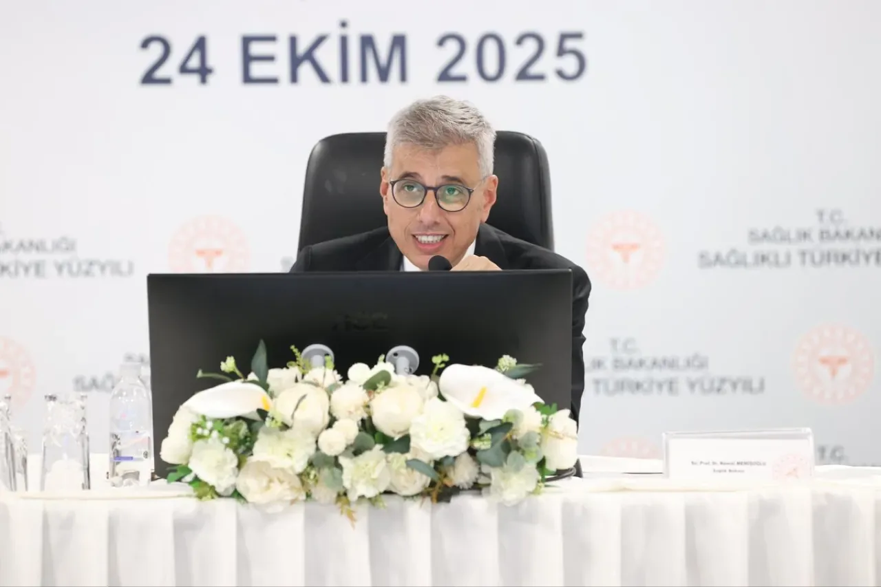Sağlık Bakanı Memişoğlu Antalya'da Sağlık Yöneticileri Toplantısına Başkanlık Etti Sağlık Bakanı Memişoğlu Antalya'da Sağlık Yöneticileri Toplantısına Başkanlık Etti