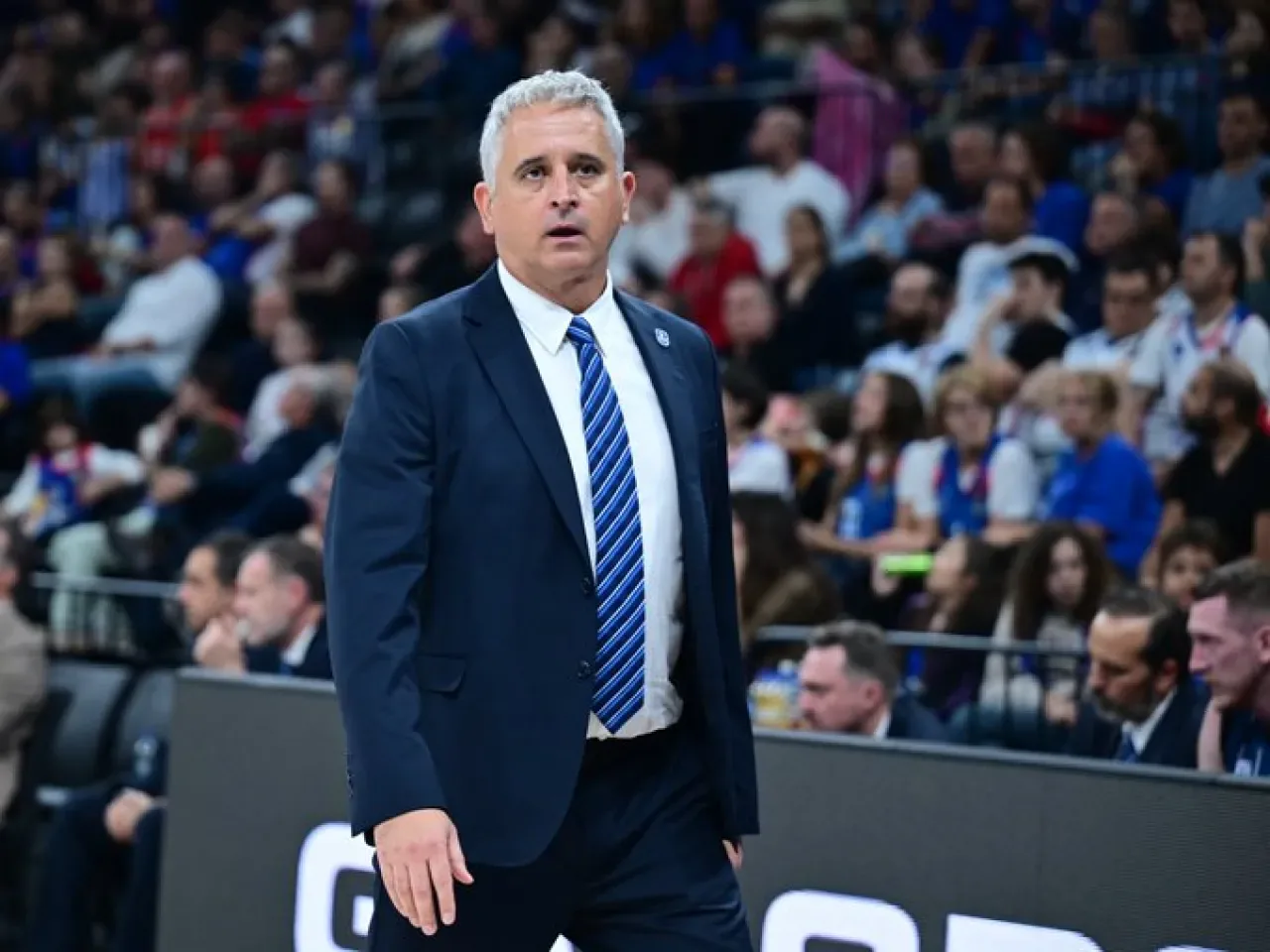 Anadolu Efes Başantrenörü Kokoskov: "40 Dakikanın Tamamında Odaklanmalıyız" Anadolu Efes Başantrenörü Kokoskov: "40 Dakikanın Tamamında Odaklanmalıyız"