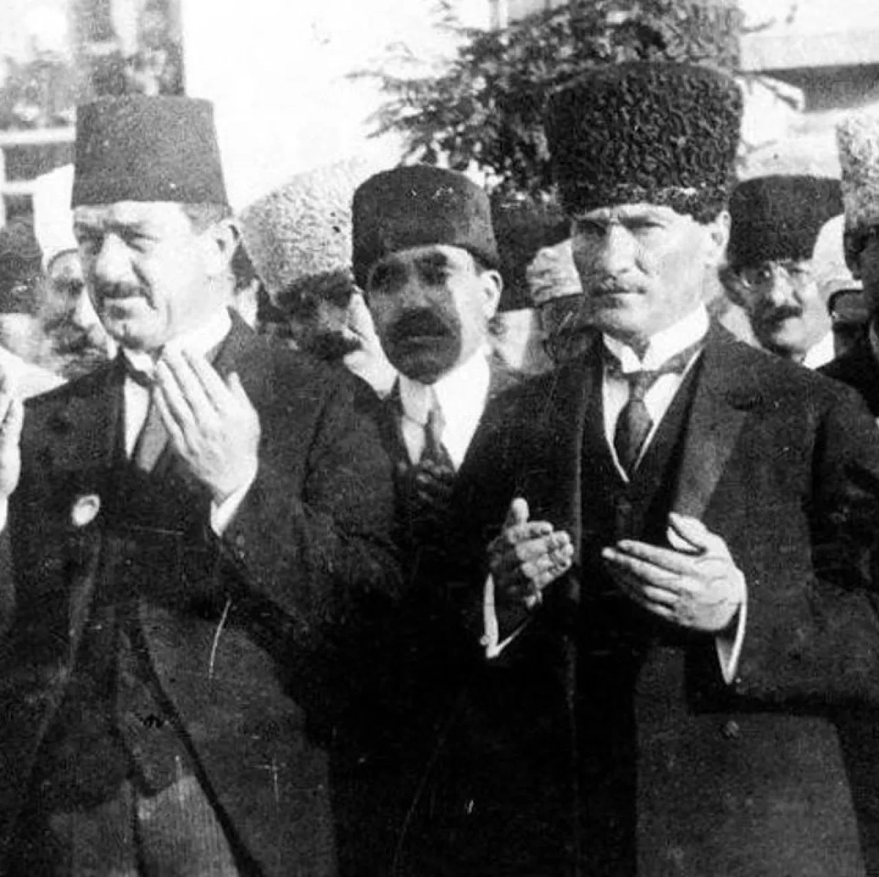 Diyanet'in 29 Ekim Öncesi Cuma Hutbesinde Atatürk'ün İsmi Anılmadı Diyanet'in 29 Ekim Öncesi Cuma Hutbesinde Atatürk'ün İsmi Anılmadı