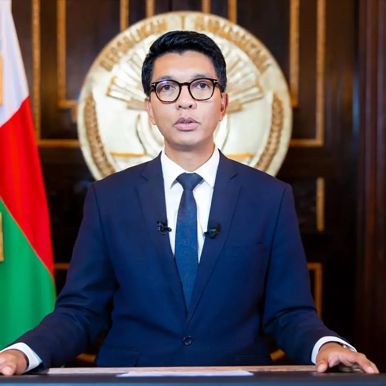 Madagaskar'da Sürgündeki Cumhurbaşkanı Rajoelina'nın Vatandaşlığı İptal Edildi Madagaskar'da Sürgündeki Cumhurbaşkanı Rajoelina'nın Vatandaşlığı İptal Edildi