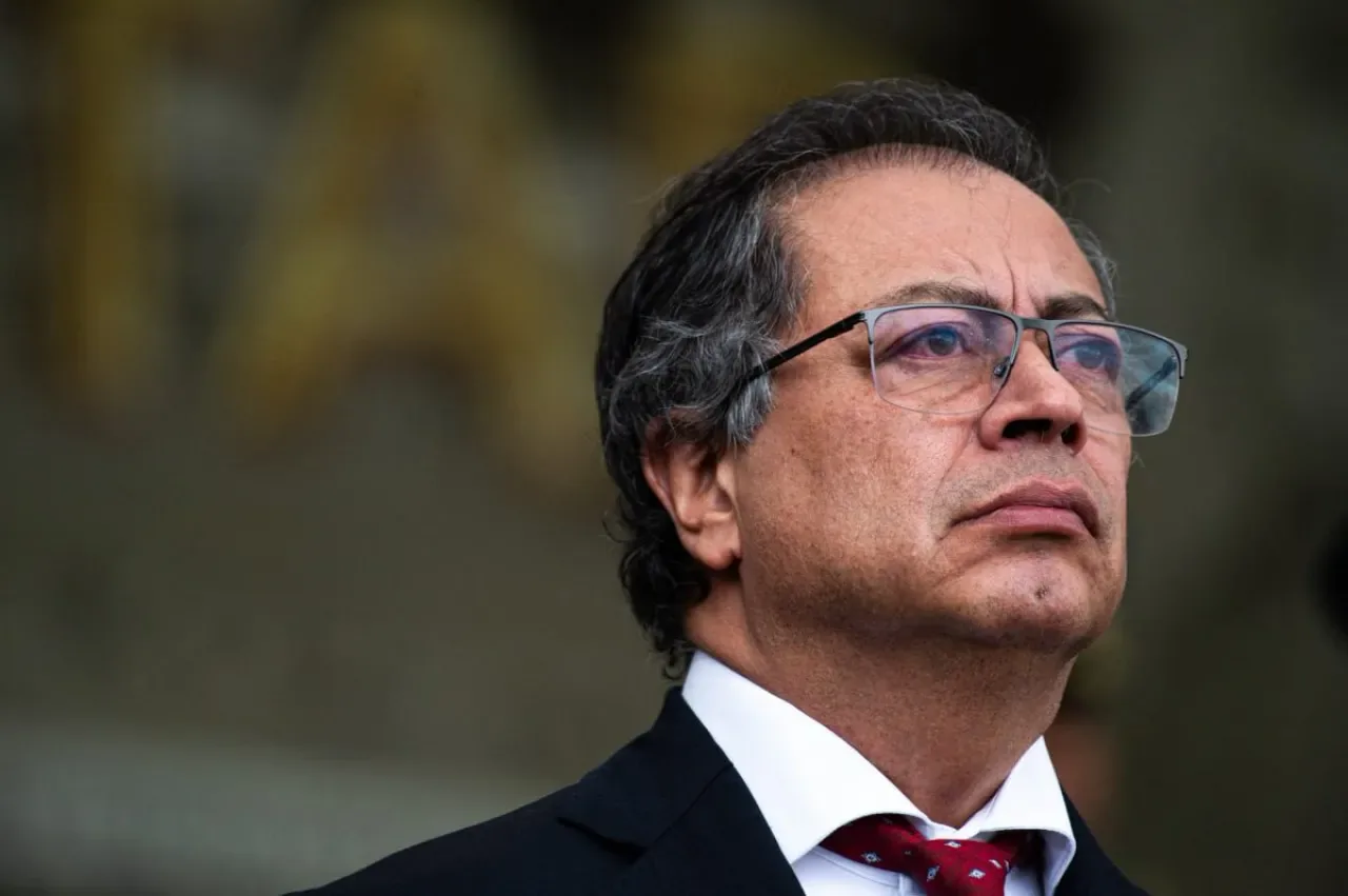 Kolombiya Cumhurbaşkanı Gustavo Petro'dan Donald Trump Hakkında Uyuşturucu Satıcısı Benzetmesi Kolombiya Cumhurbaşkanı Gustavo Petro'dan Donald Trump Hakkında Uyuşturucu Satıcısı Benzetmesi