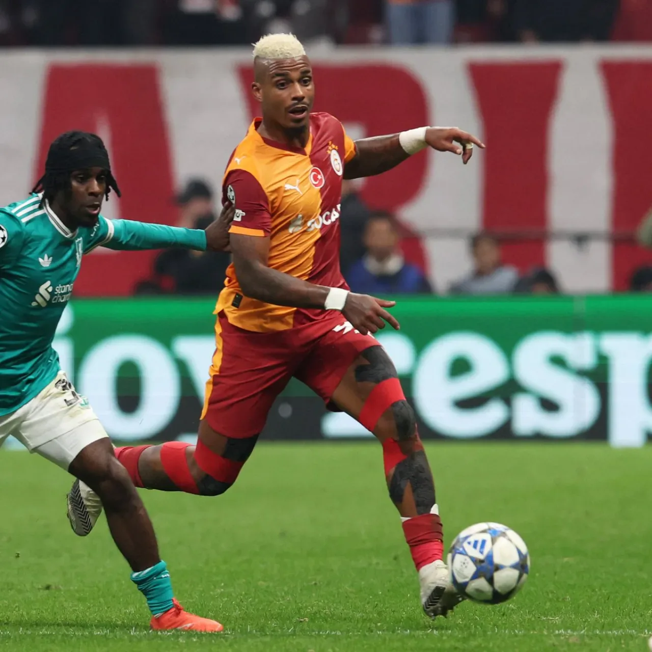 Galatasaray'da Gündoğan ve Torreira Yokluğunda Orta Saha Değişimi Galatasaray'da Gündoğan ve Torreira Yokluğunda Orta Saha Değişimi