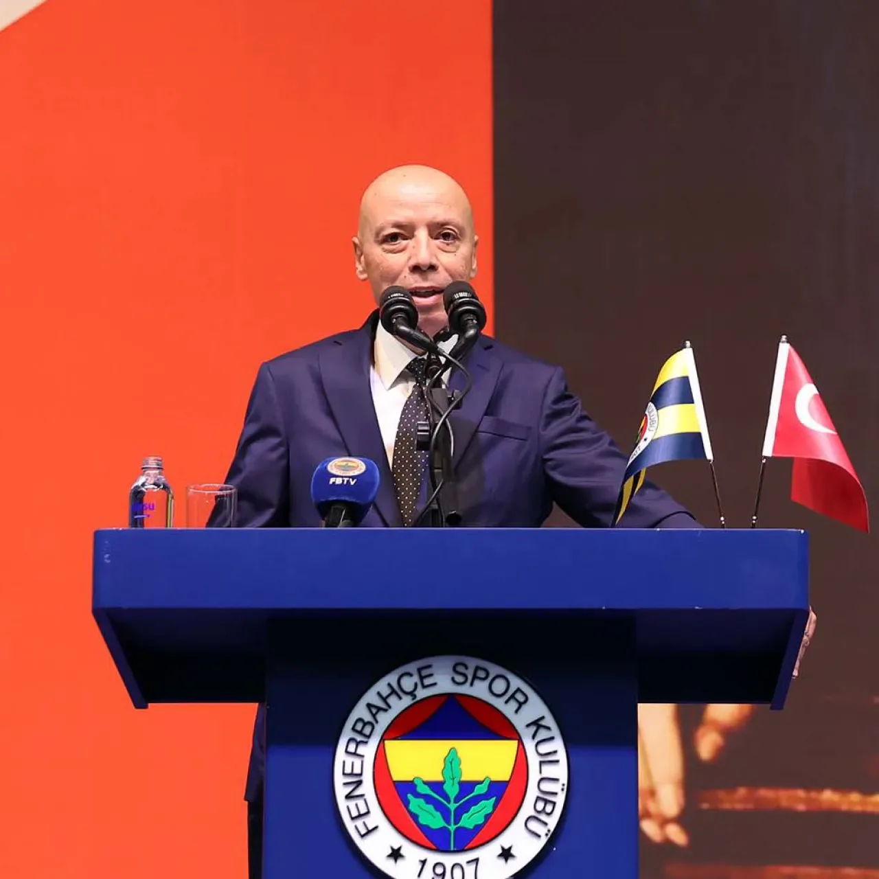 Fenerbahçe Başkan Vekili Murat Salar'dan Finansal Açıklamalar ve Genel Kurul Gündemi Fenerbahçe Başkan Vekili Murat Salar'dan Finansal Açıklamalar ve Genel Kurul Gündemi