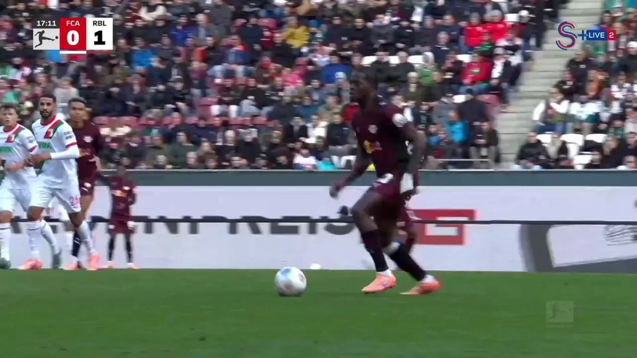 Romulo'nun Bundesliga Performansı Dikkat Çekiyor Romulo'nun Bundesliga Performansı Dikkat Çekiyor