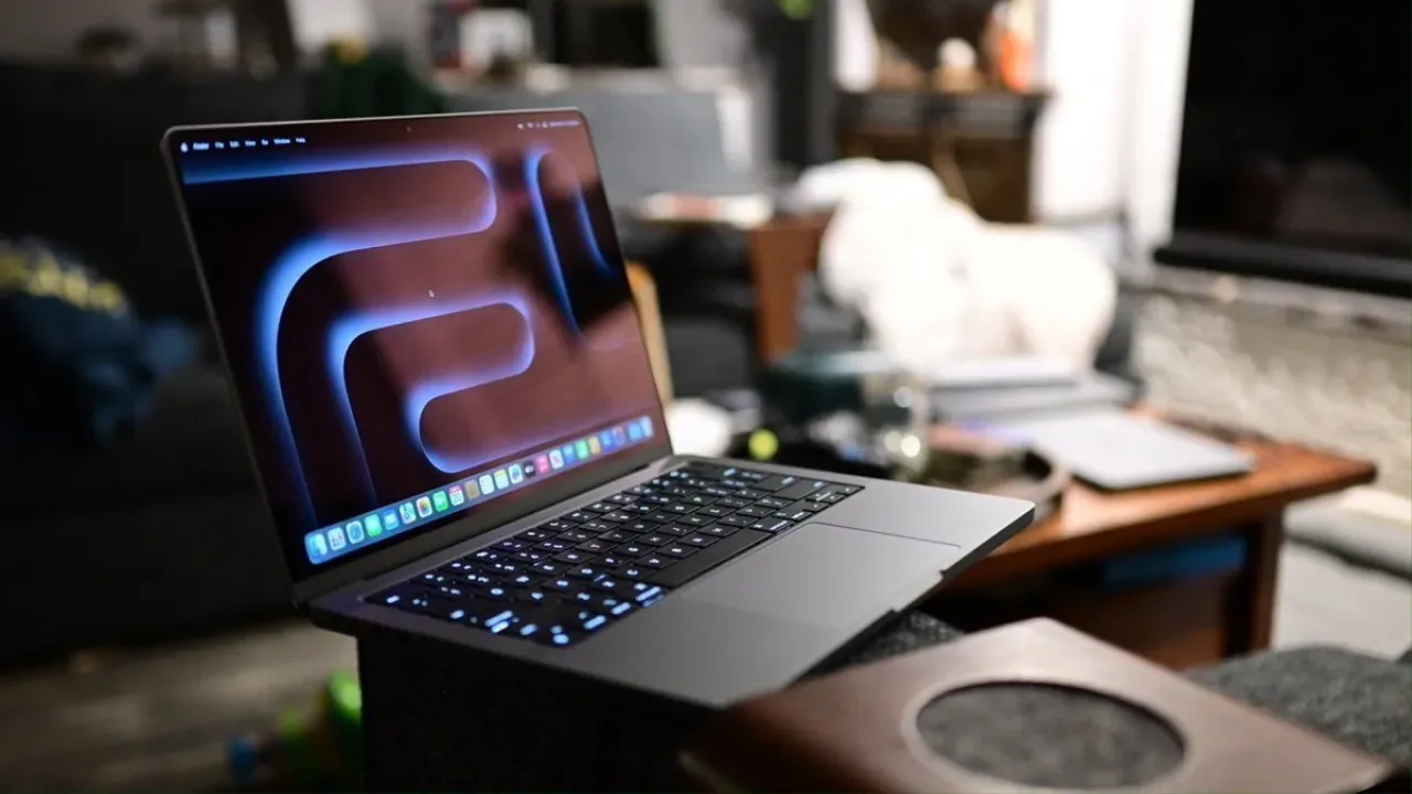iPhone İşlemcili Ucuz MacBook Geliyor: Çıkış Tarihi Netleşti iPhone İşlemcili Ucuz MacBook Geliyor: Çıkış Tarihi Netleşti