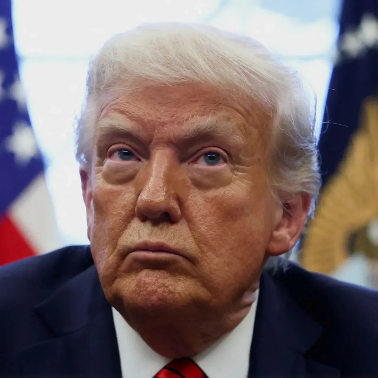 Son Dakika: ABD Başkanı Trump Kanada'ya Ek Gümrük Vergisi Getirdi Son Dakika: ABD Başkanı Trump Kanada'ya Ek Gümrük Vergisi Getirdi