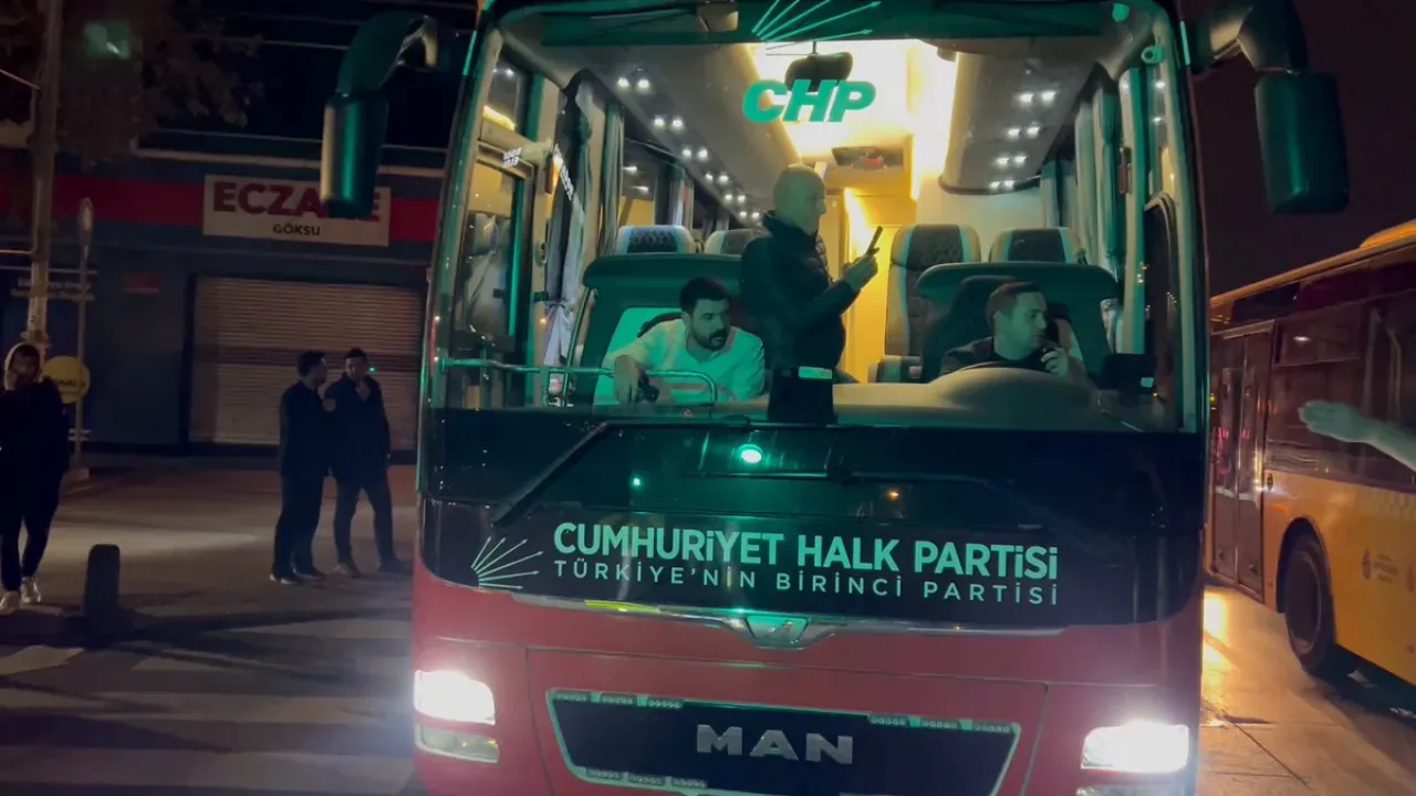 CHP'li Akdoğan: Çağlayan Adliyesi Önünde Yol Kapatıldı CHP'li Akdoğan: Çağlayan Adliyesi Önünde Yol Kapatıldı