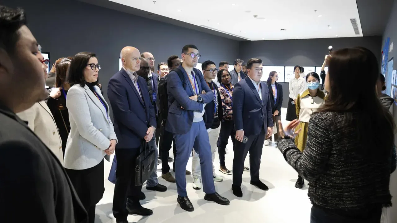 UNIDO İş Birliğiyle Yapay Zeka Çalıştayı: Küresel Zeka Uçurumunu Kapatma Hedefi UNIDO İş Birliğiyle Yapay Zeka Çalıştayı: Küresel Zeka Uçurumunu Kapatma Hedefi