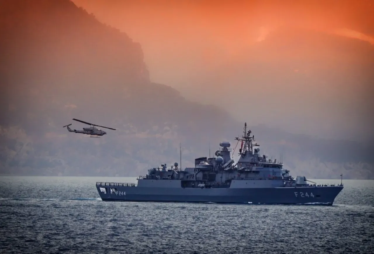 Mavi Vatan'da Kararlı Savunma: Milli Savunma Bakanlığı'ndan Güçlü Mesaj Mavi Vatan'da Kararlı Savunma: Milli Savunma Bakanlığı'ndan Güçlü Mesaj
