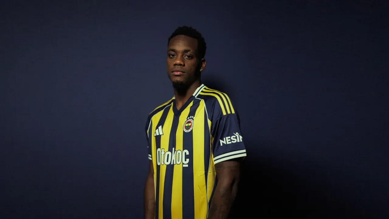 Beşiktaş Derbisi Öncesi Tedesco'dan Sürpriz Hamle: Jhon Duran İlk 11'de! Beşiktaş Derbisi Öncesi Tedesco'dan Sürpriz Hamle: Jhon Duran İlk 11'de!