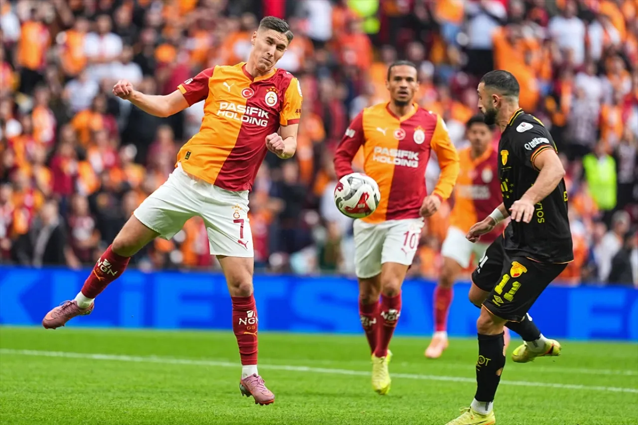 Galatasaray, Göztepe Karşısında Zorlanarak Berabere Kaldı Galatasaray, Göztepe Karşısında Zorlanarak Berabere Kaldı